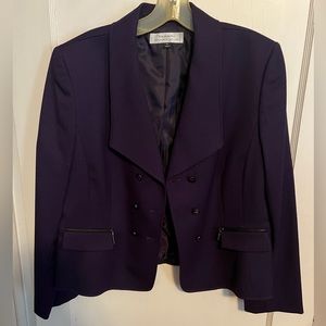 Tahari vintage women’s suit